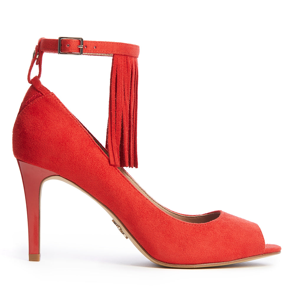 Sustainable Heels With Shoe Fringe Accessories